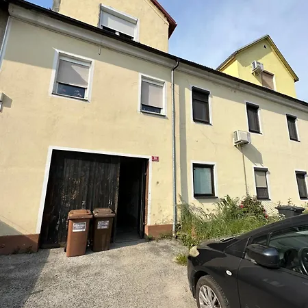 Granny's Vintage Chic